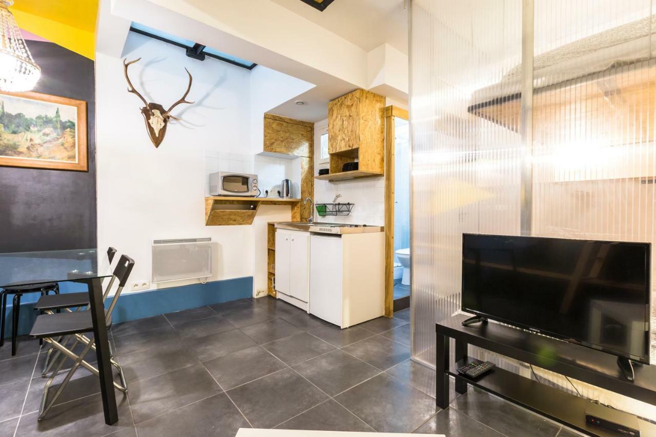 Pretty 25 M2 In A Lively District Apartman Párizs Kültér fotó