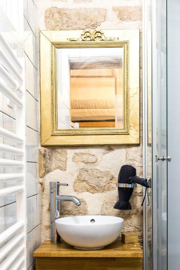 Pretty 25 M2 In A Lively District Apartman Párizs Kültér fotó